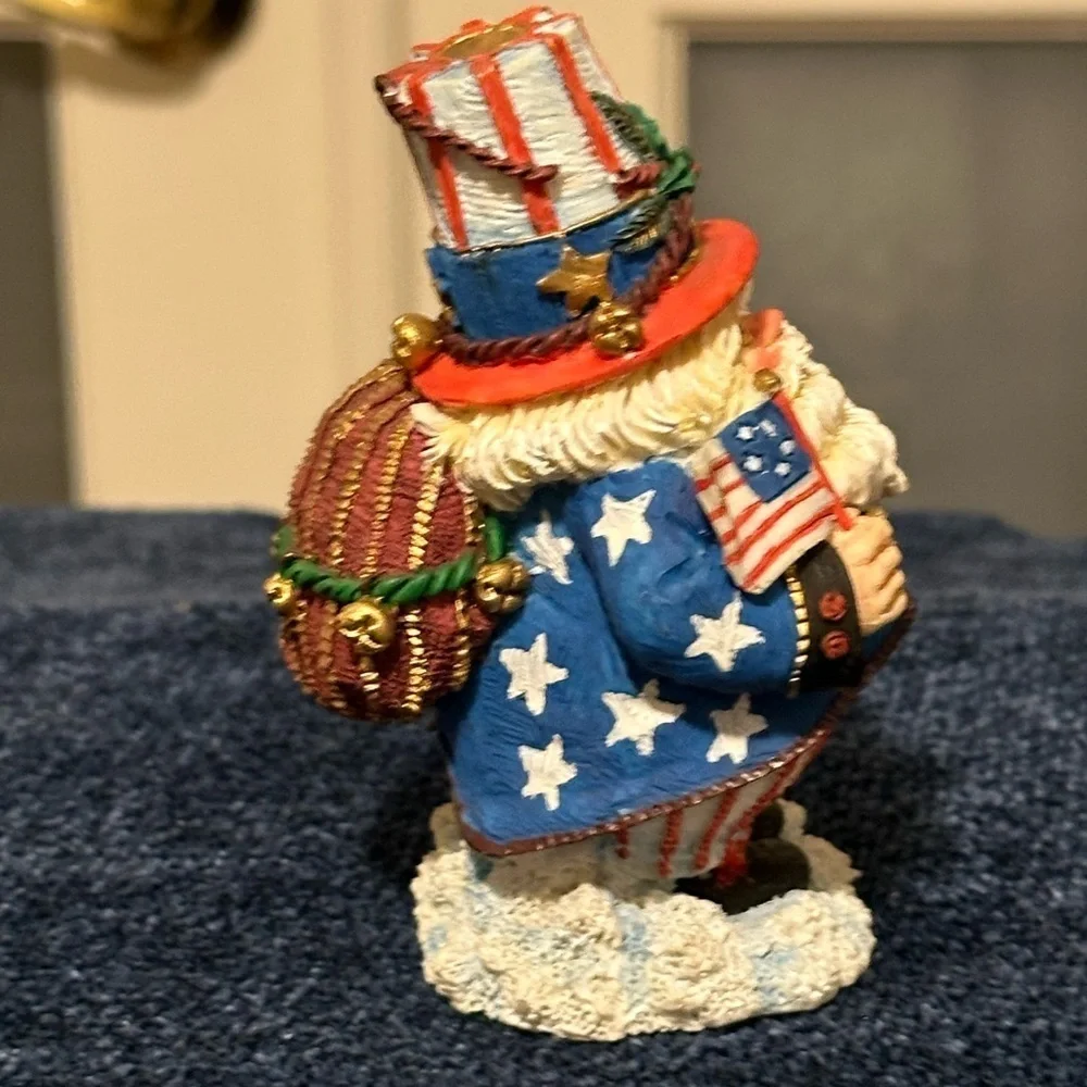 American Santa dressed like Uncle Sam by Crinkle Claus.